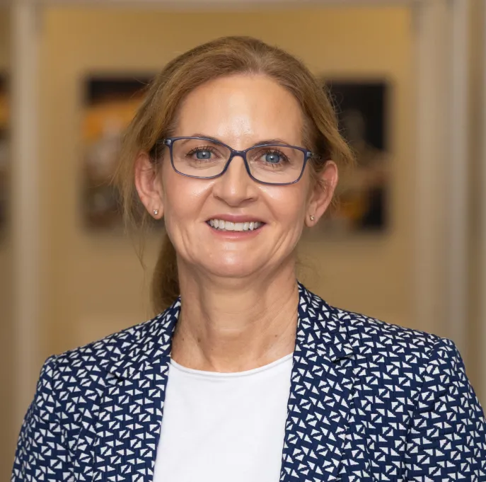 dr-amanda-irwin